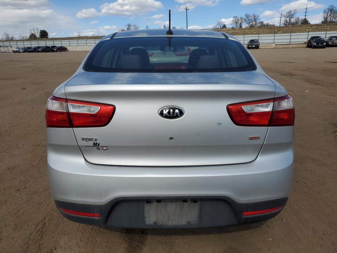 2015 Kia Rio - Image 6