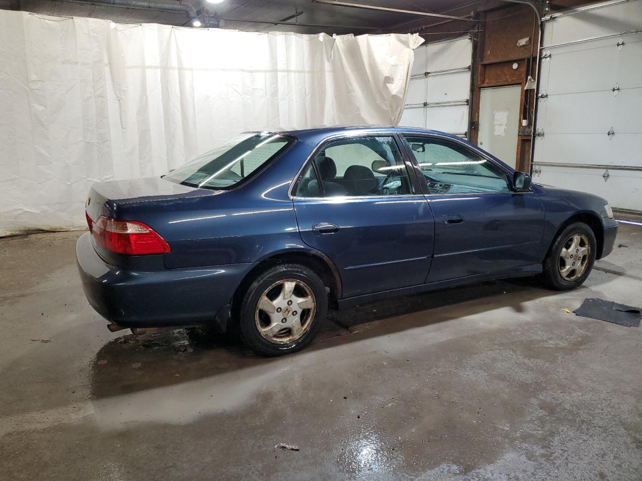 2000 Honda Accord - Image 3