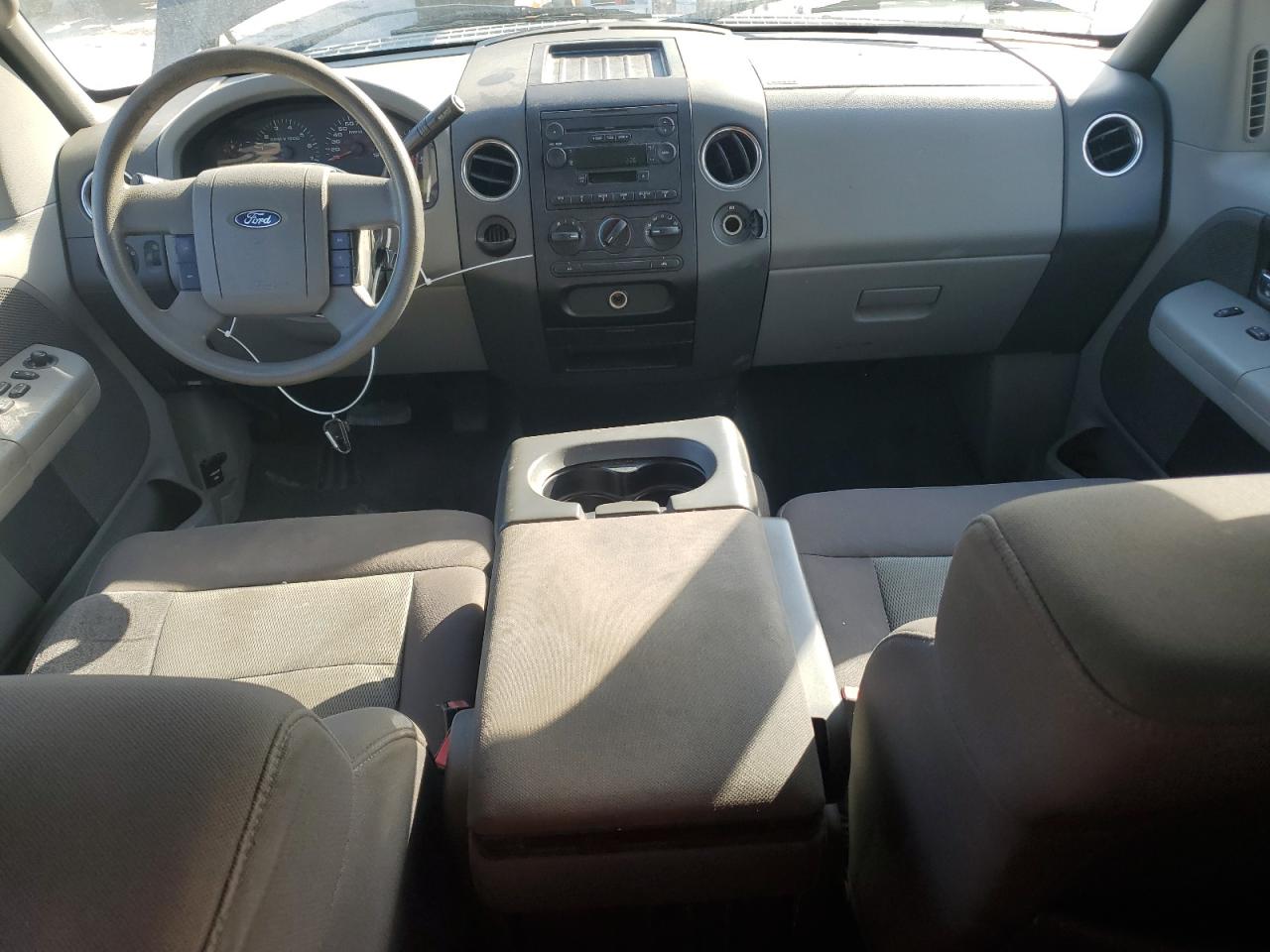 2004 Ford F-150 - Image 8