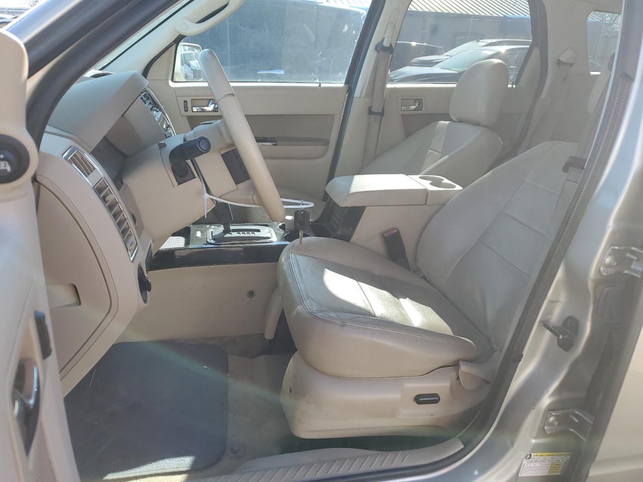 2011 Ford Escape - Image 7