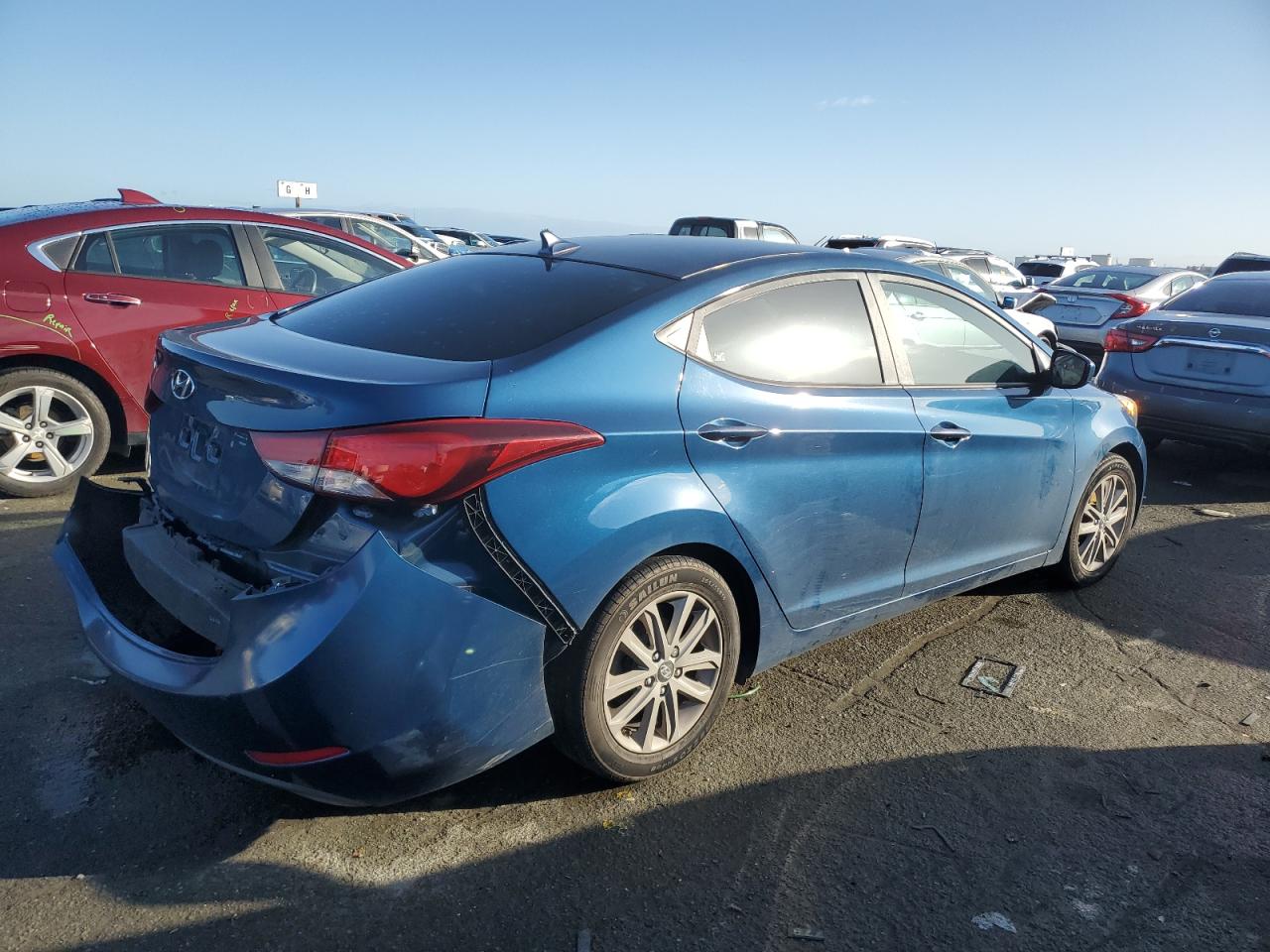 2014 Hyundai Elantra - Image 3