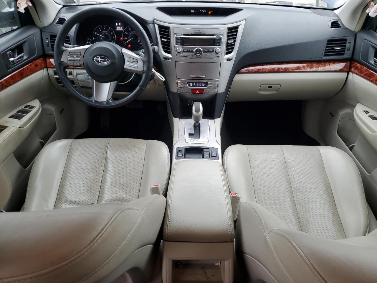 2011 Subaru Outback - Image 8