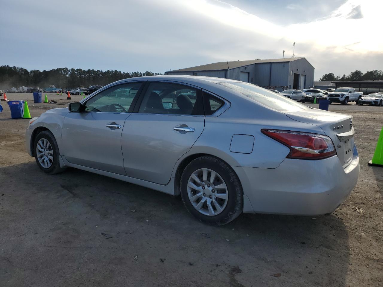 2013 Nissan Altima - Image 2