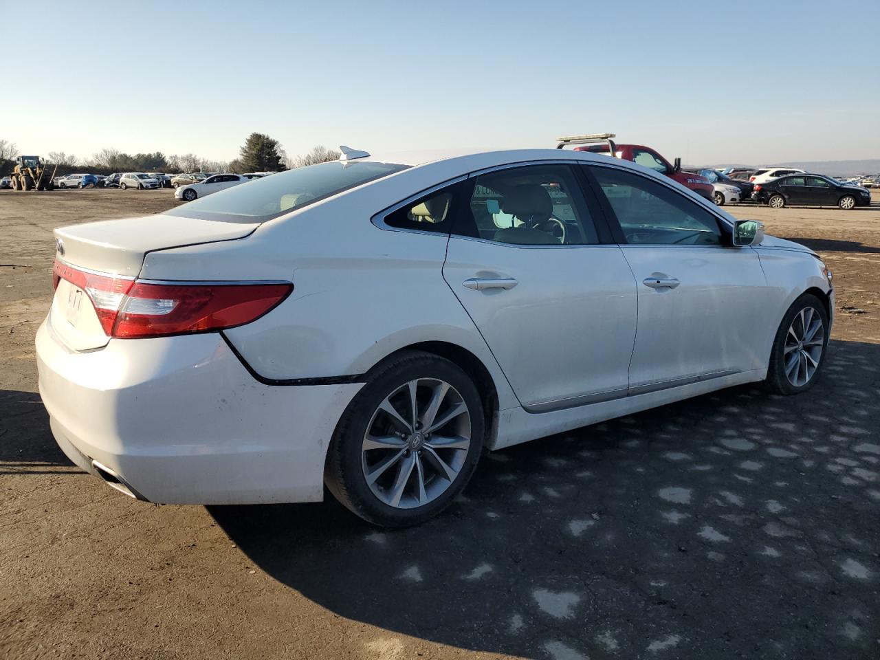 2015 Hyundai Azera - Image 3