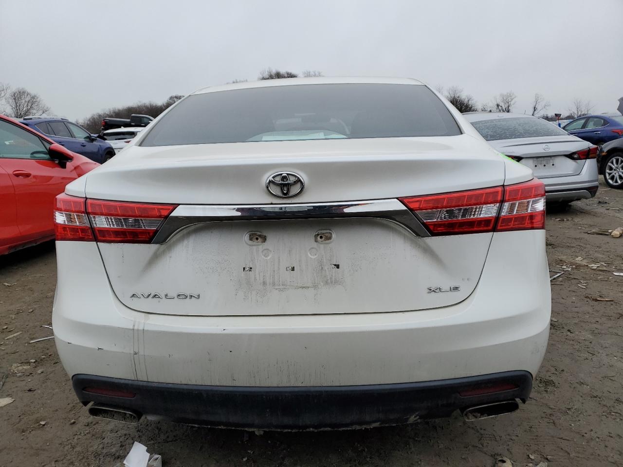 2013 Toyota Avalon - Image 6