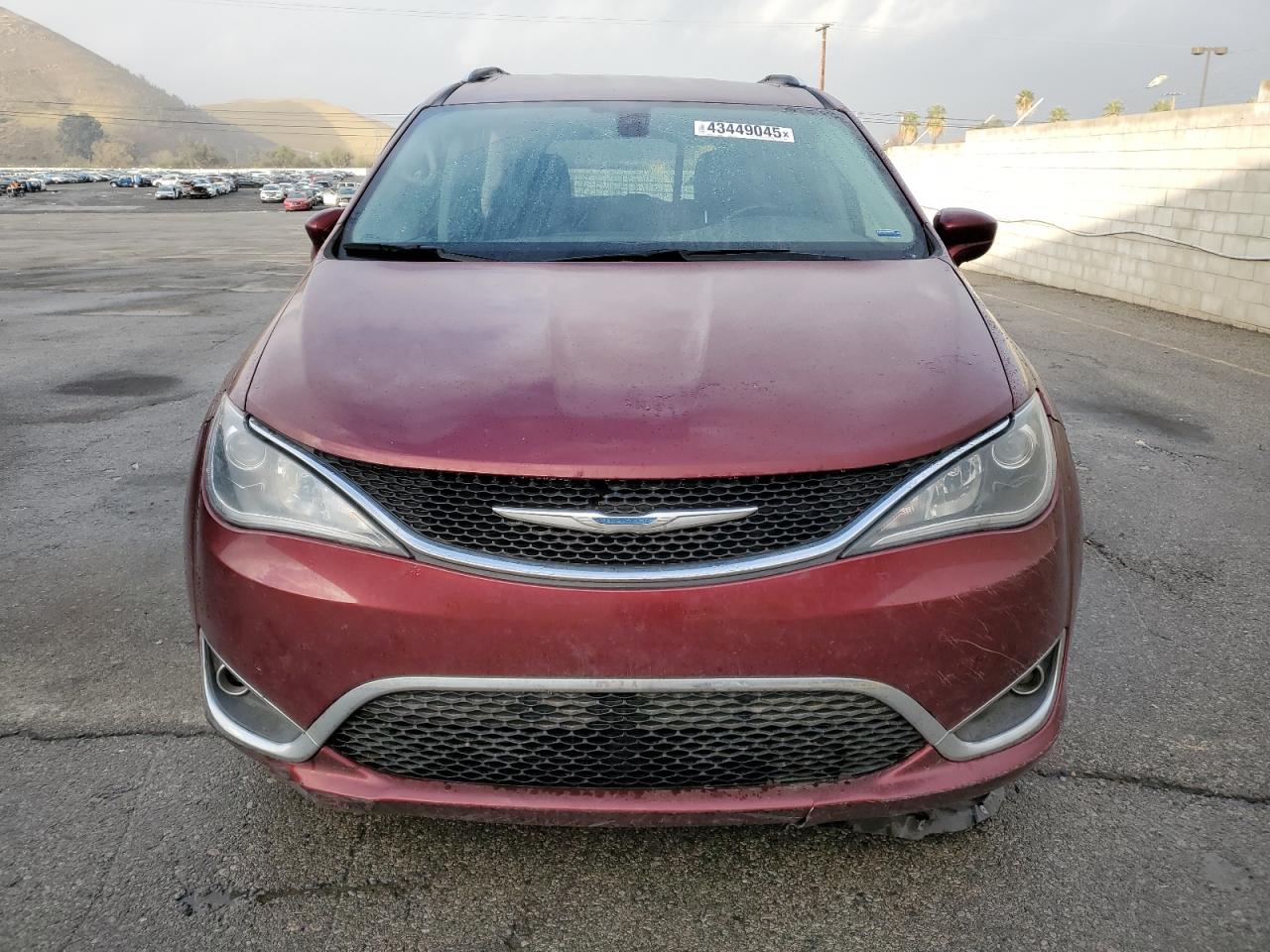 2018 Chrysler Pacifica - Image 5