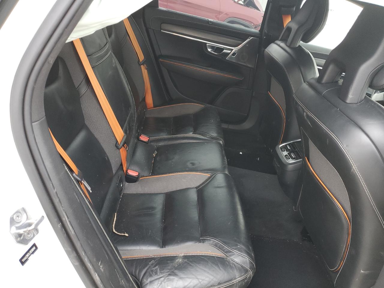 2018 Volvo V90 - Image 11