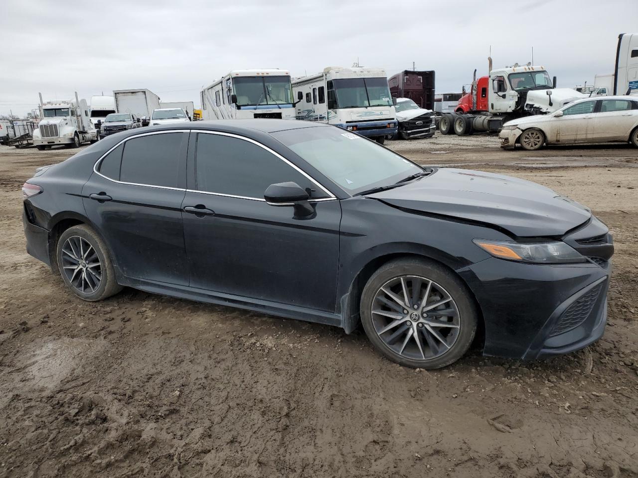 2022 Toyota Camry - Image 4