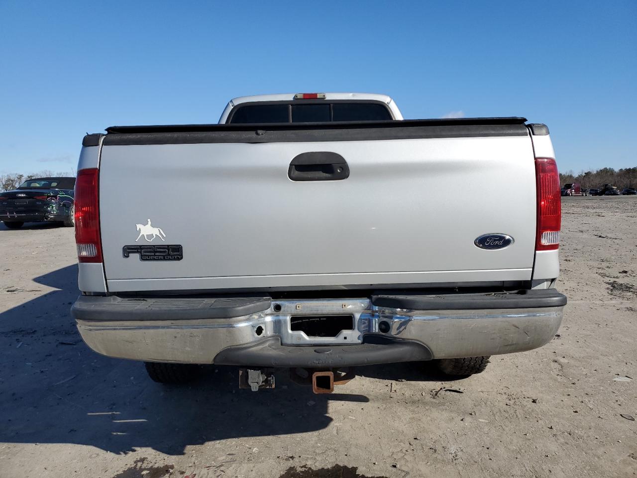 2003 Ford F250 - Image 6