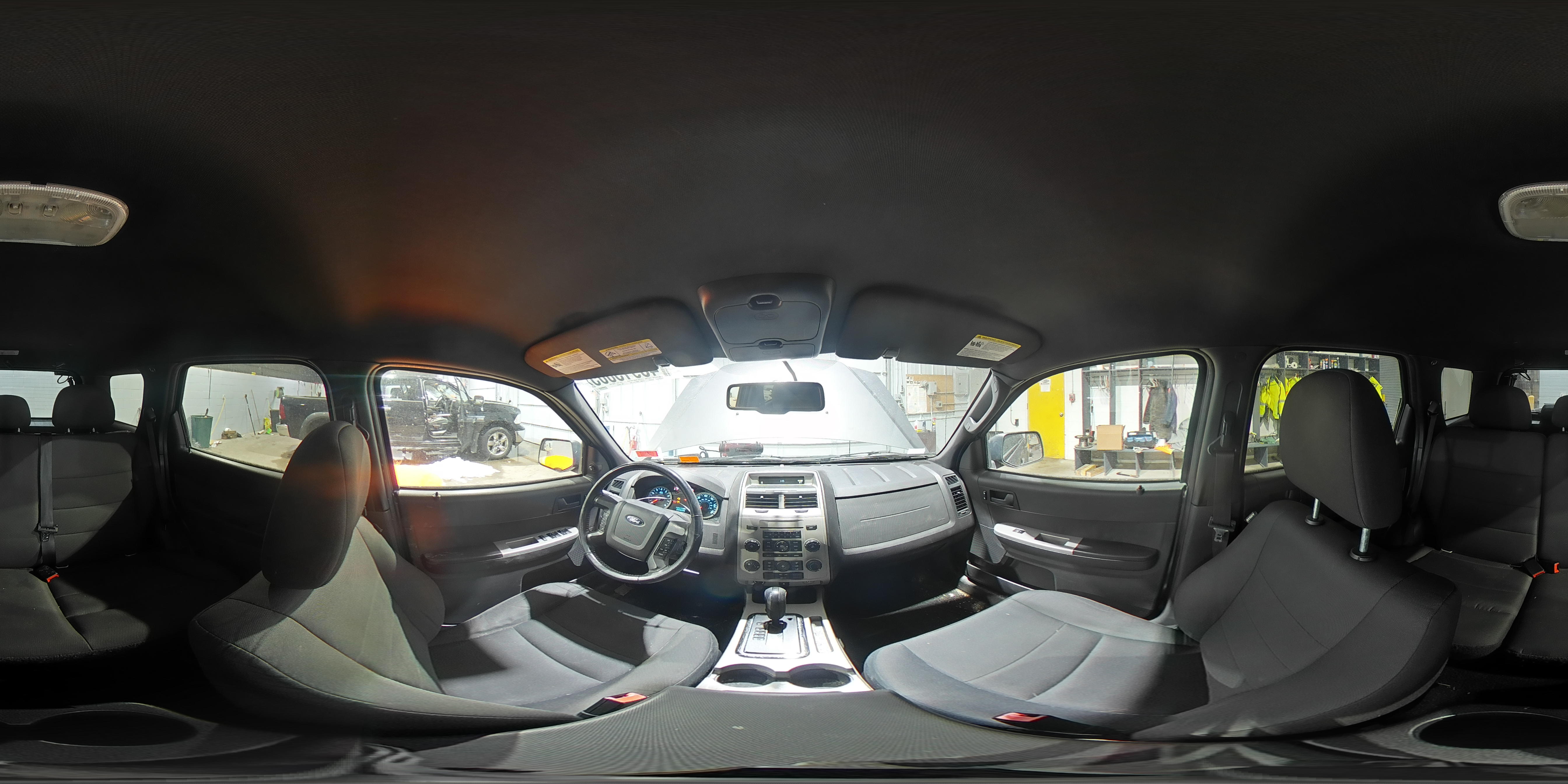 2010 Ford Escape - Image 13
