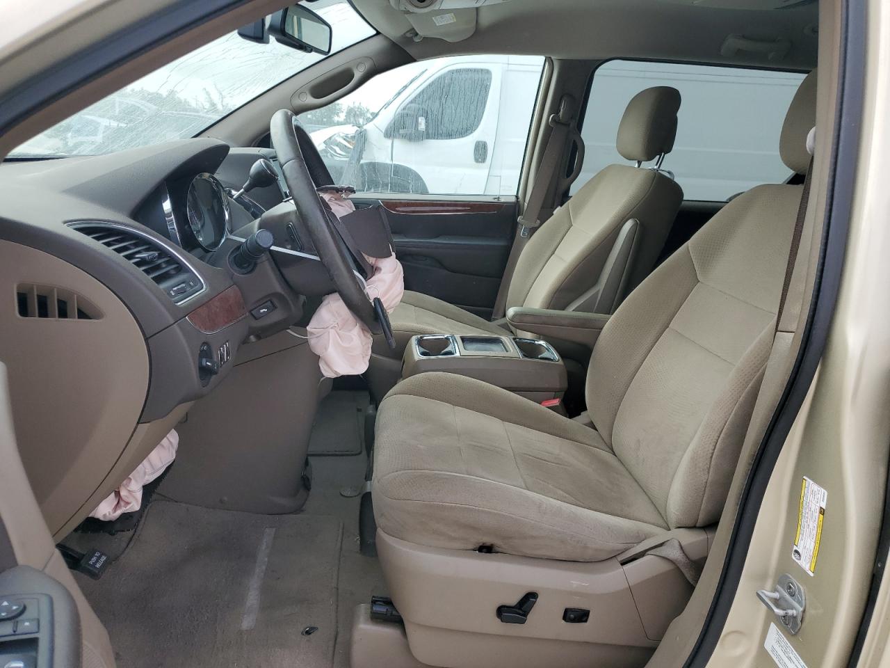 2011 Chrysler Town & Country - Image 7