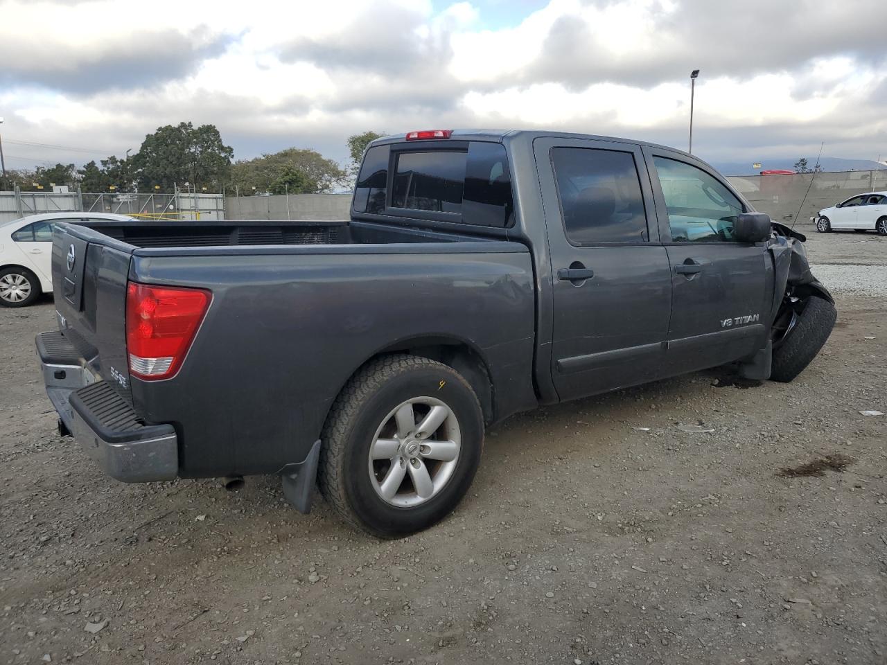 2009 Nissan Titan - Image 3