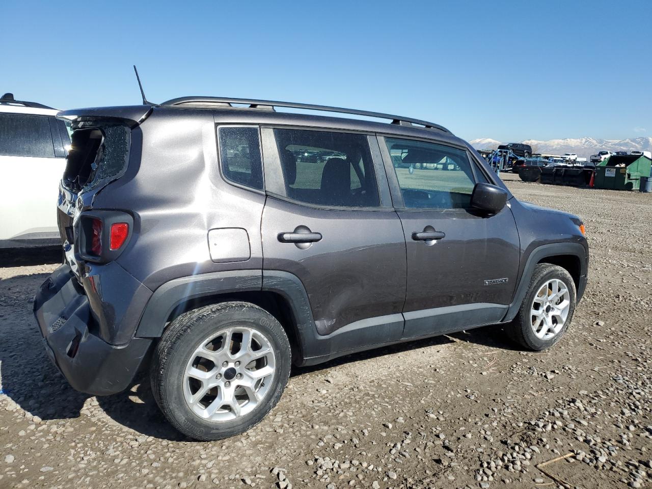 2018 Jeep Renegade - Image 3