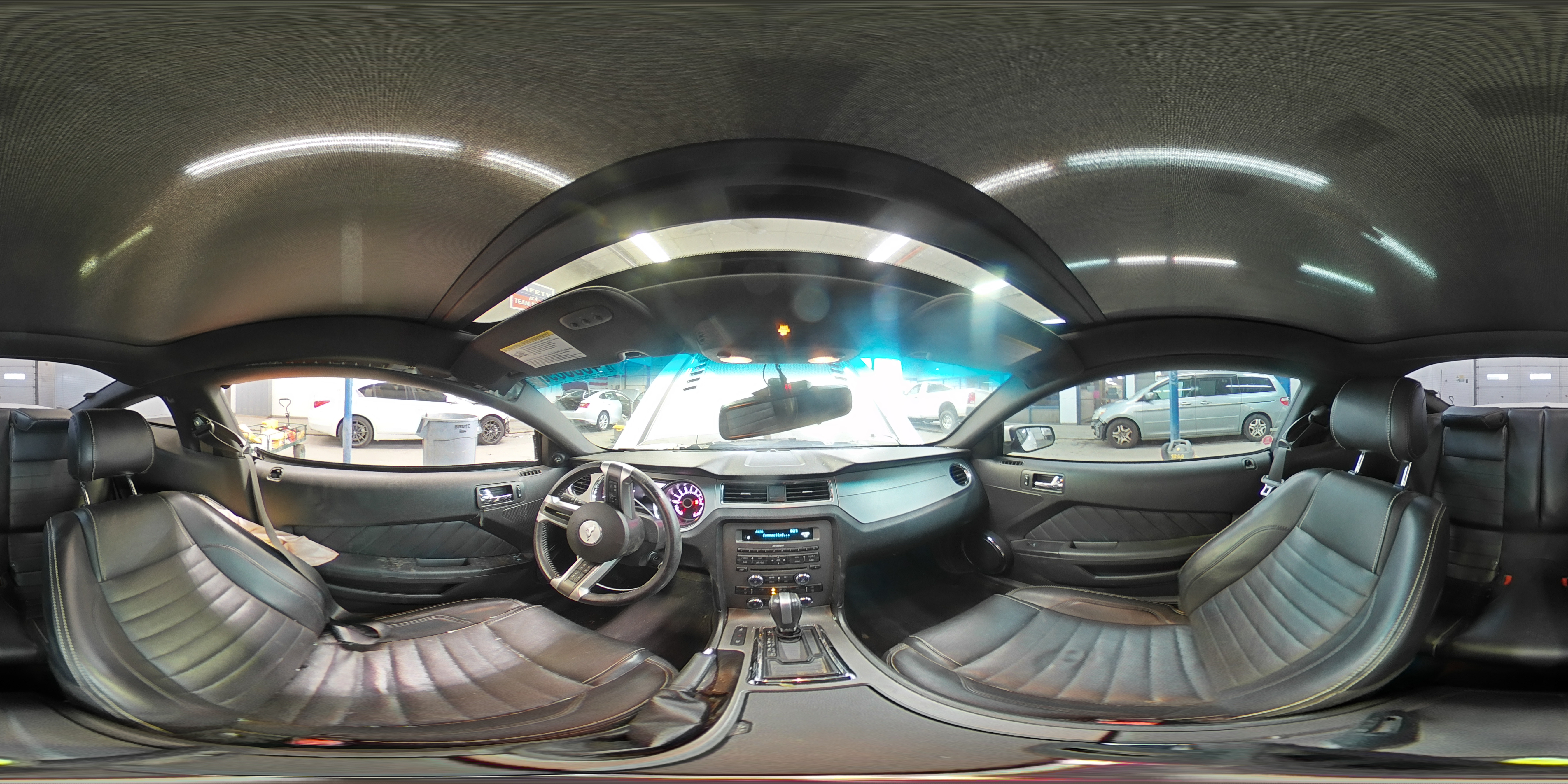 2013 Ford Mustang - Image 13