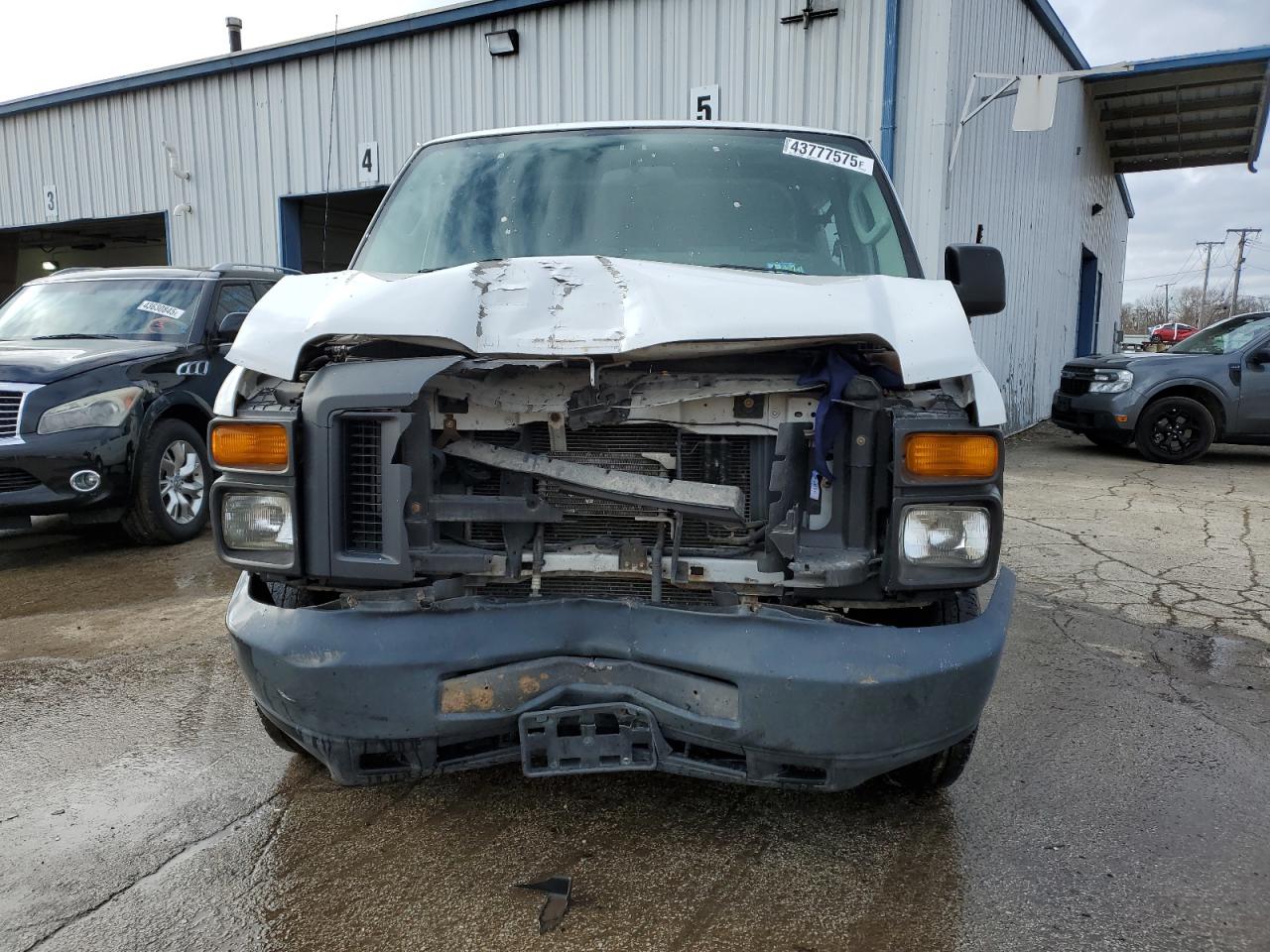 2014 Ford Econoline - Image 5