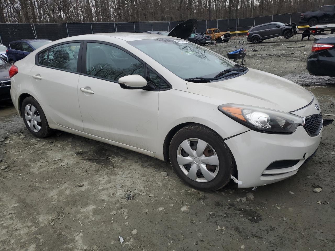 2015 Kia Forte - Image 4
