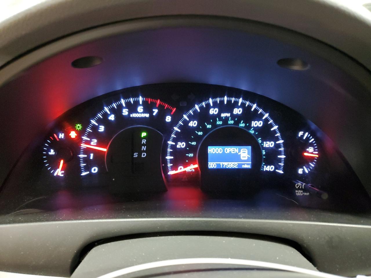 2010 Toyota Camry - Image 9