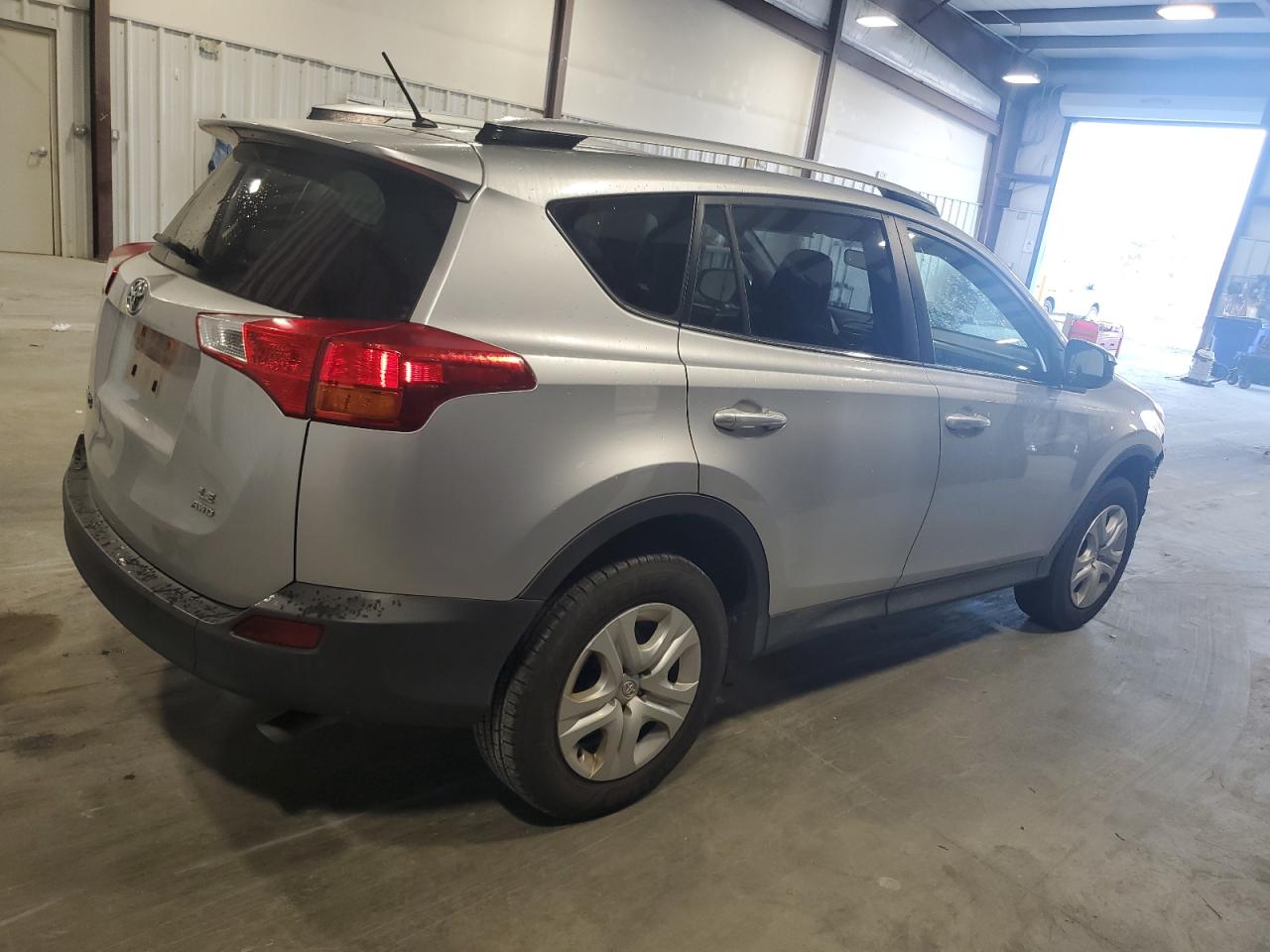2015 Toyota RAV 4 - Image 3