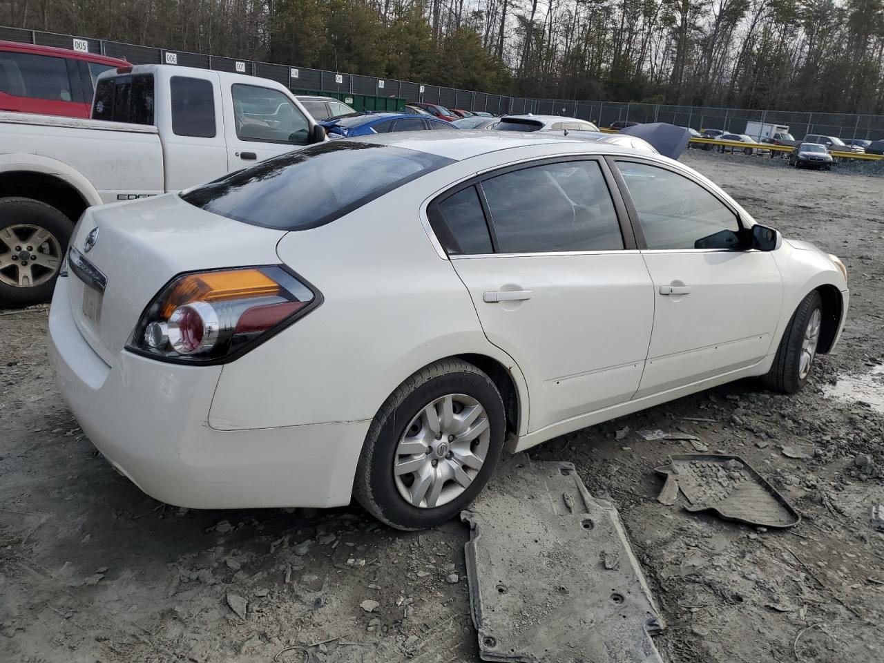 2011 Nissan Altima - Image 3