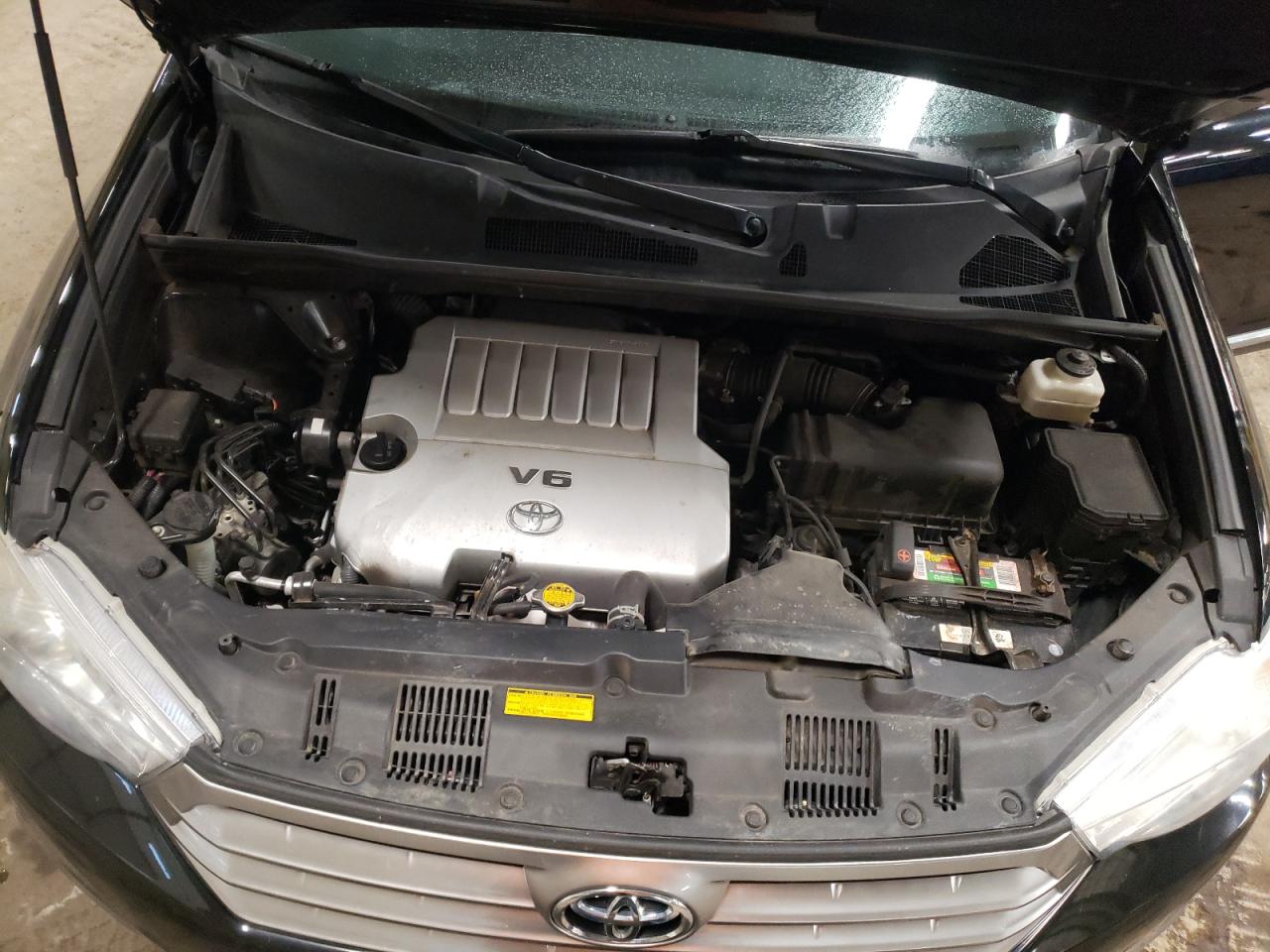 2013 Toyota Highlander - Image 13
