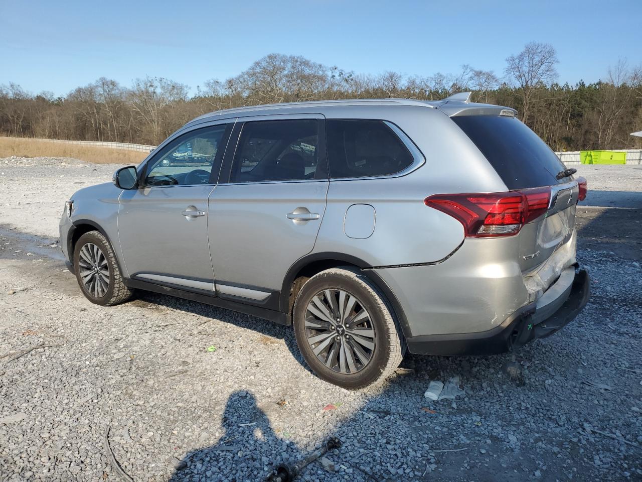 2020 Mitsubishi Outlander - Image 2