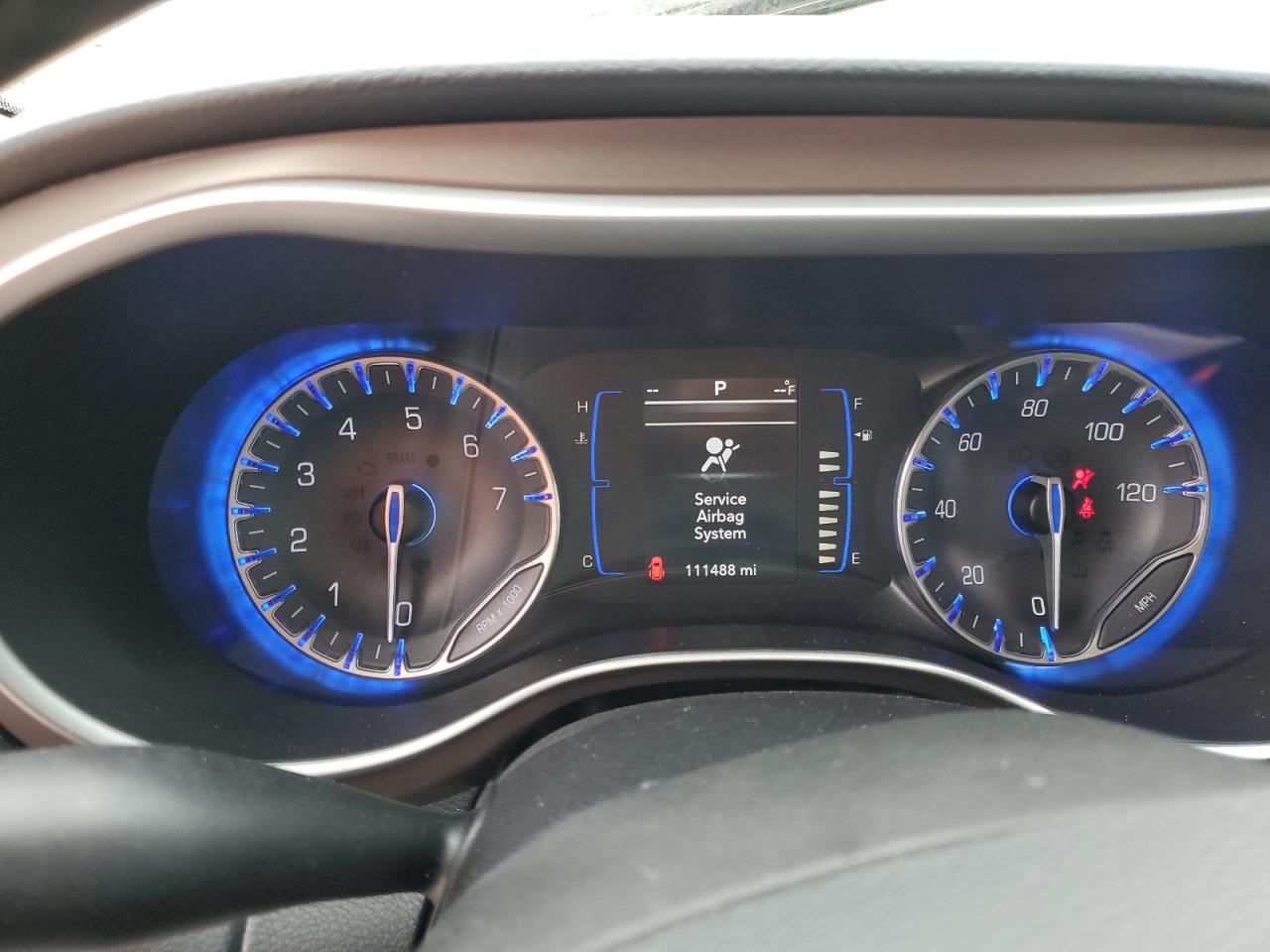 2018 Chrysler Pacifica - Image 9