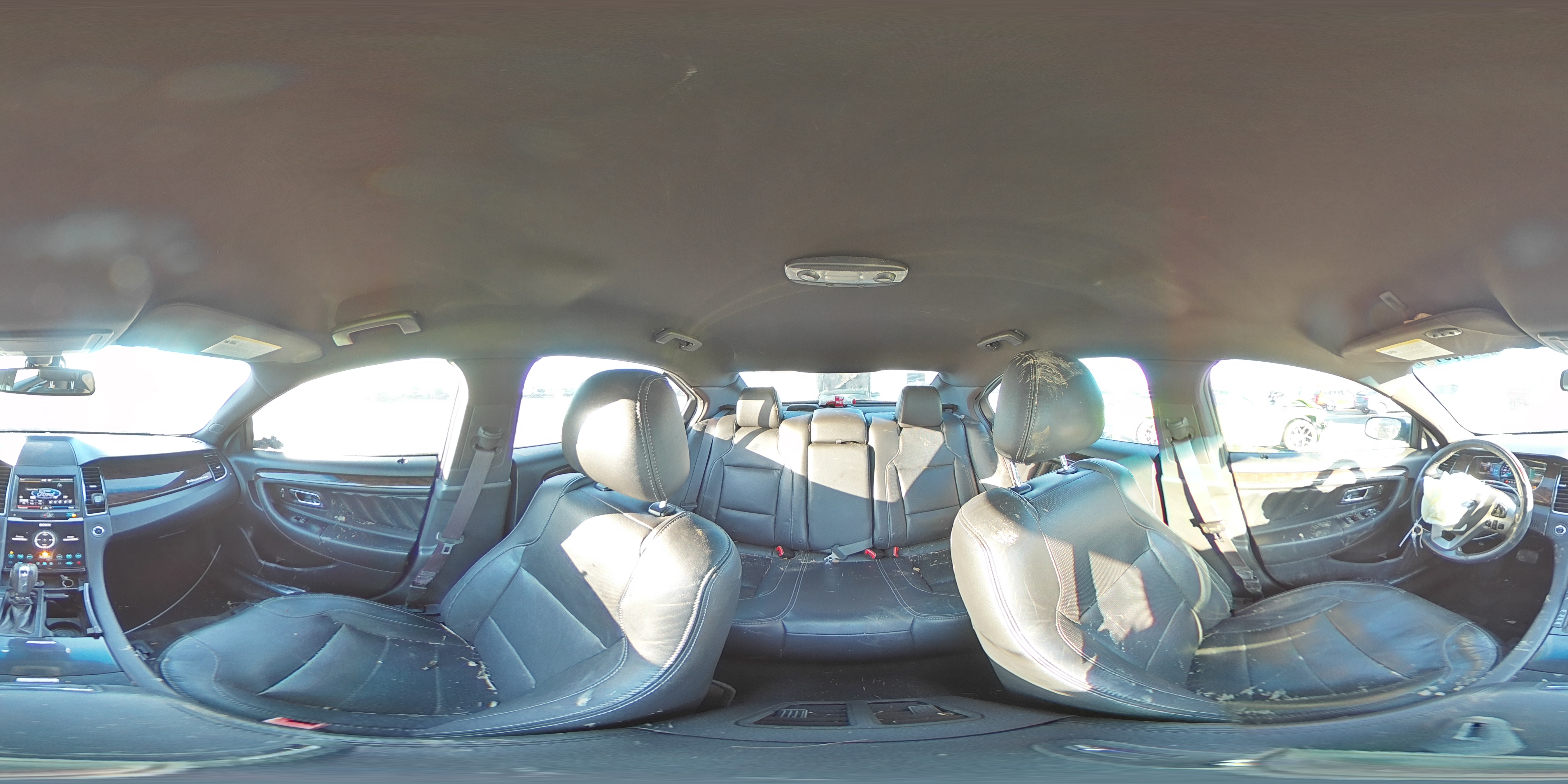 2014 Ford Taurus - Image 13