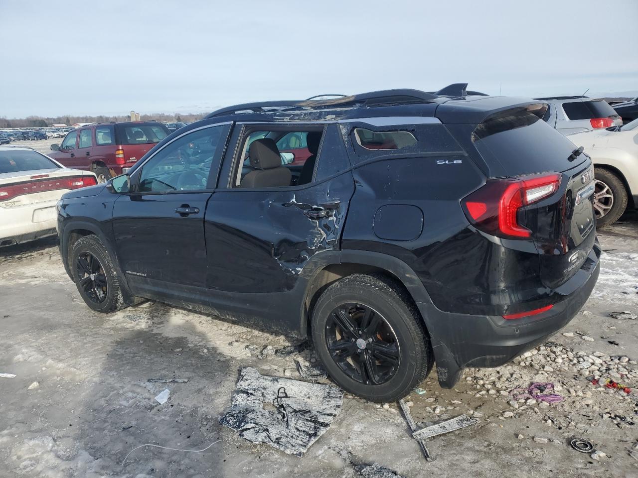 2022 GMC Terrain - Image 2