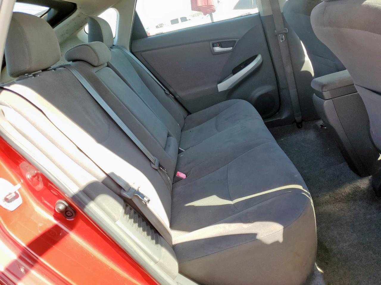 2010 Toyota Prius - Image 10