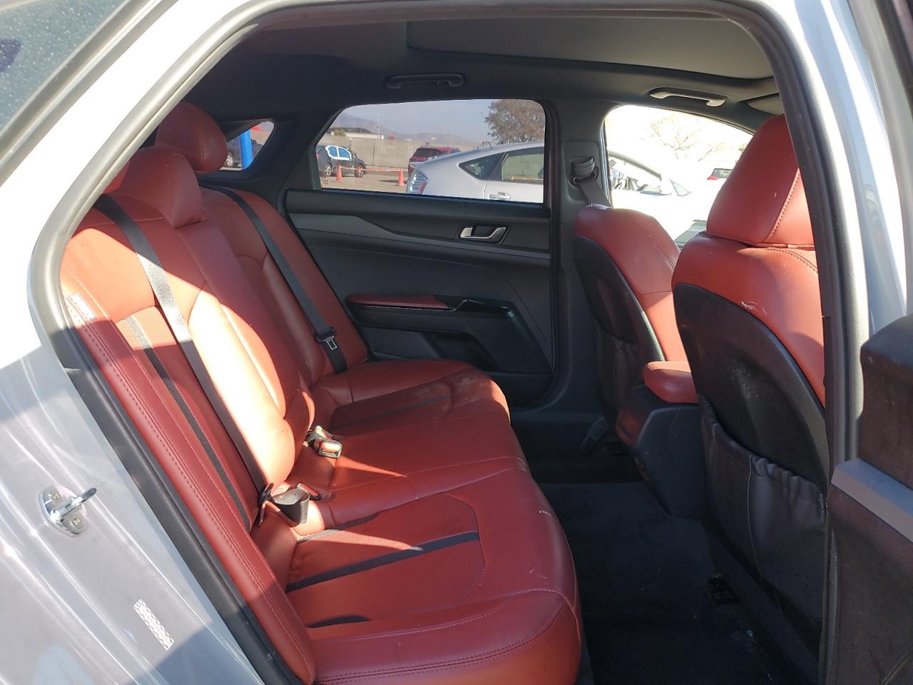 2022 Kia K5 - Image 10