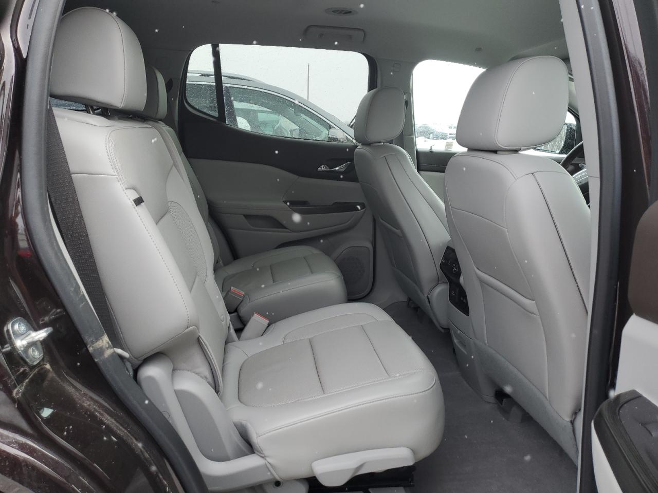 2020 GMC Acadia - Image 11