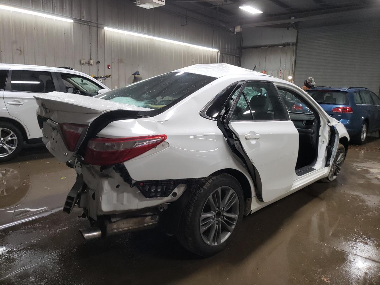2016 Toyota Camry - Image 3