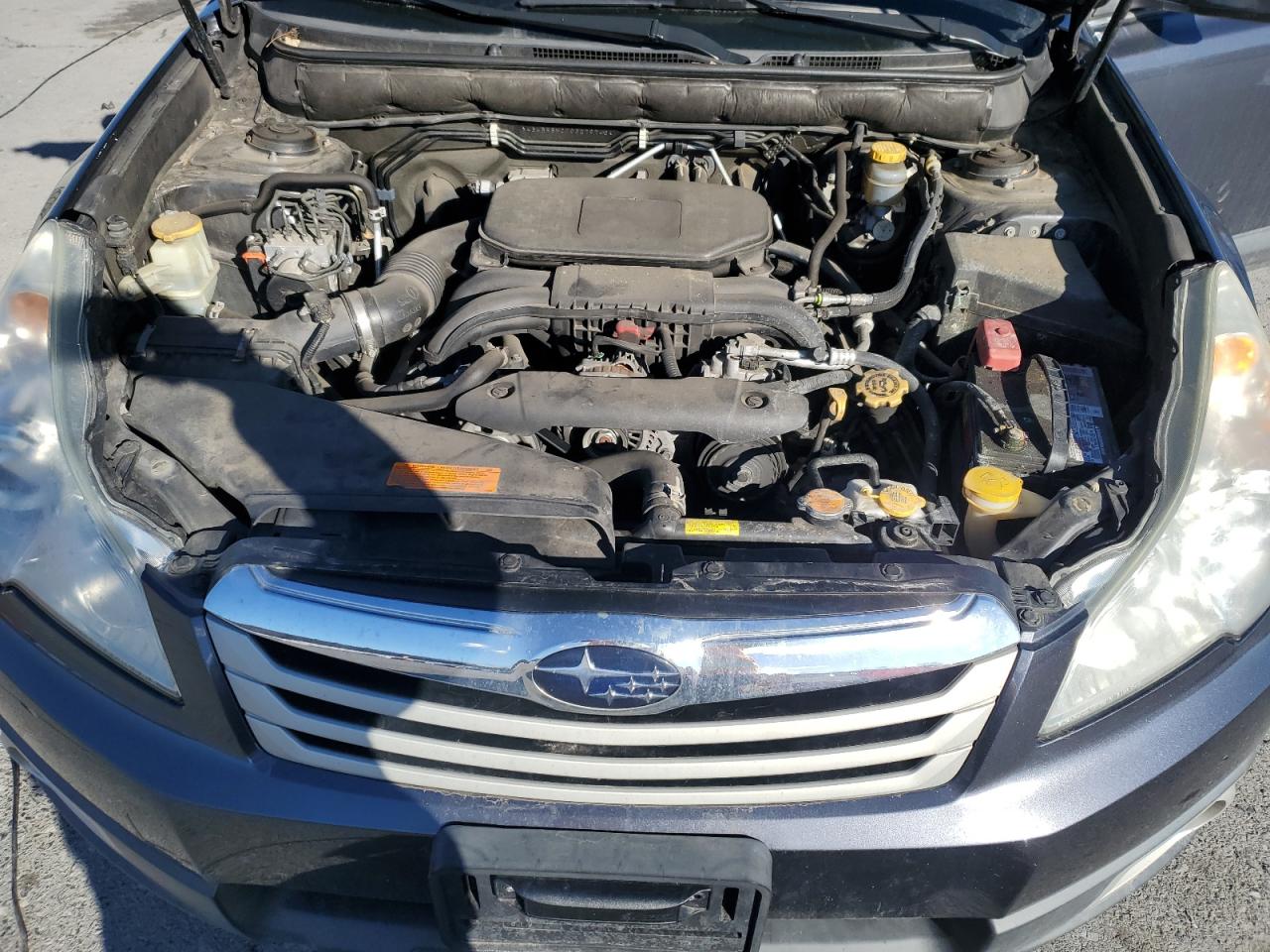 2012 Subaru Outback - Image 11