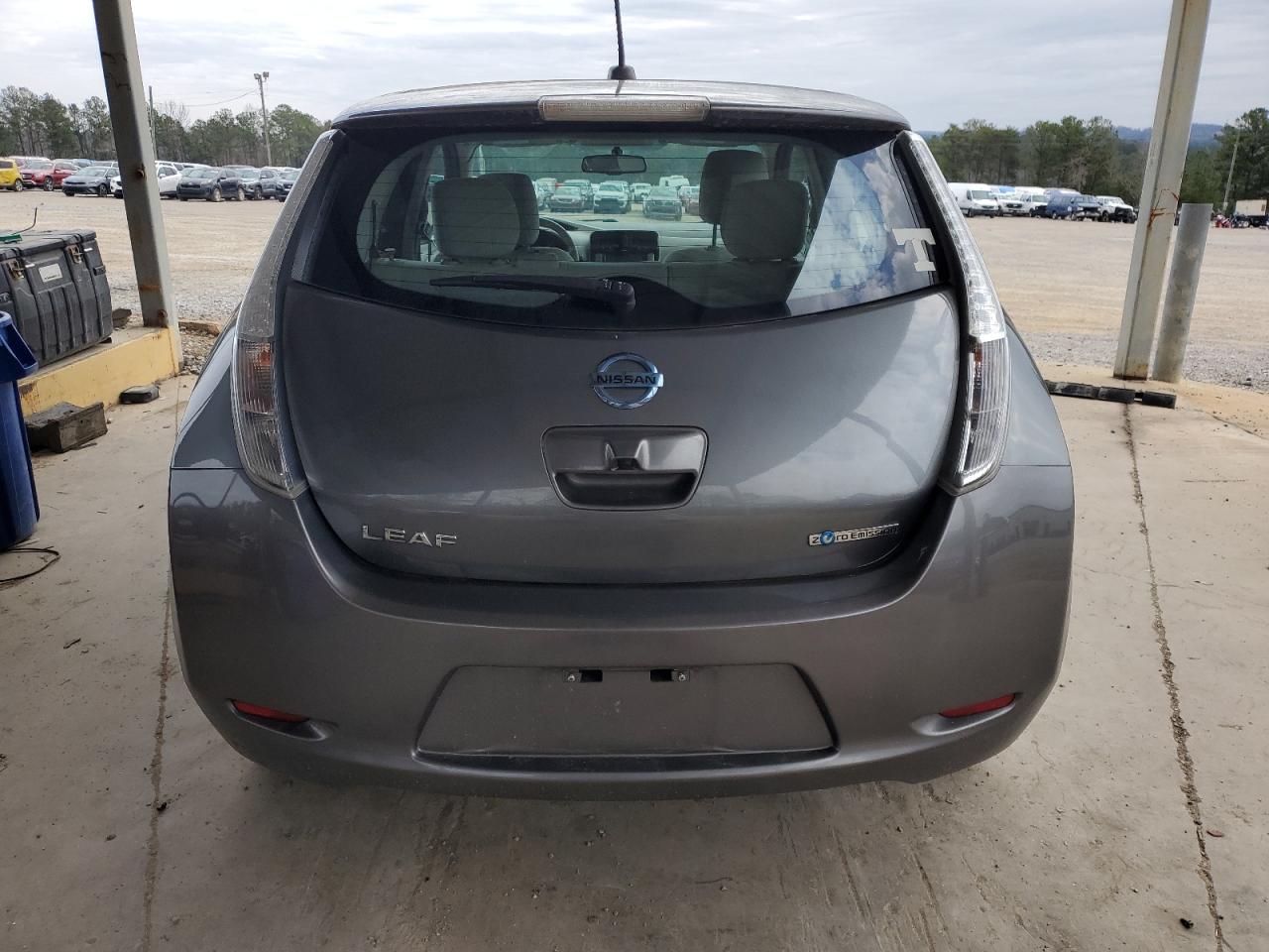 2015 Nissan Leaf - Image 6