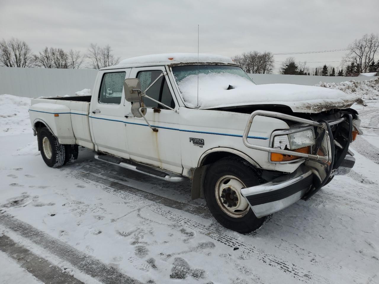 1997 Ford F350 - Image 4