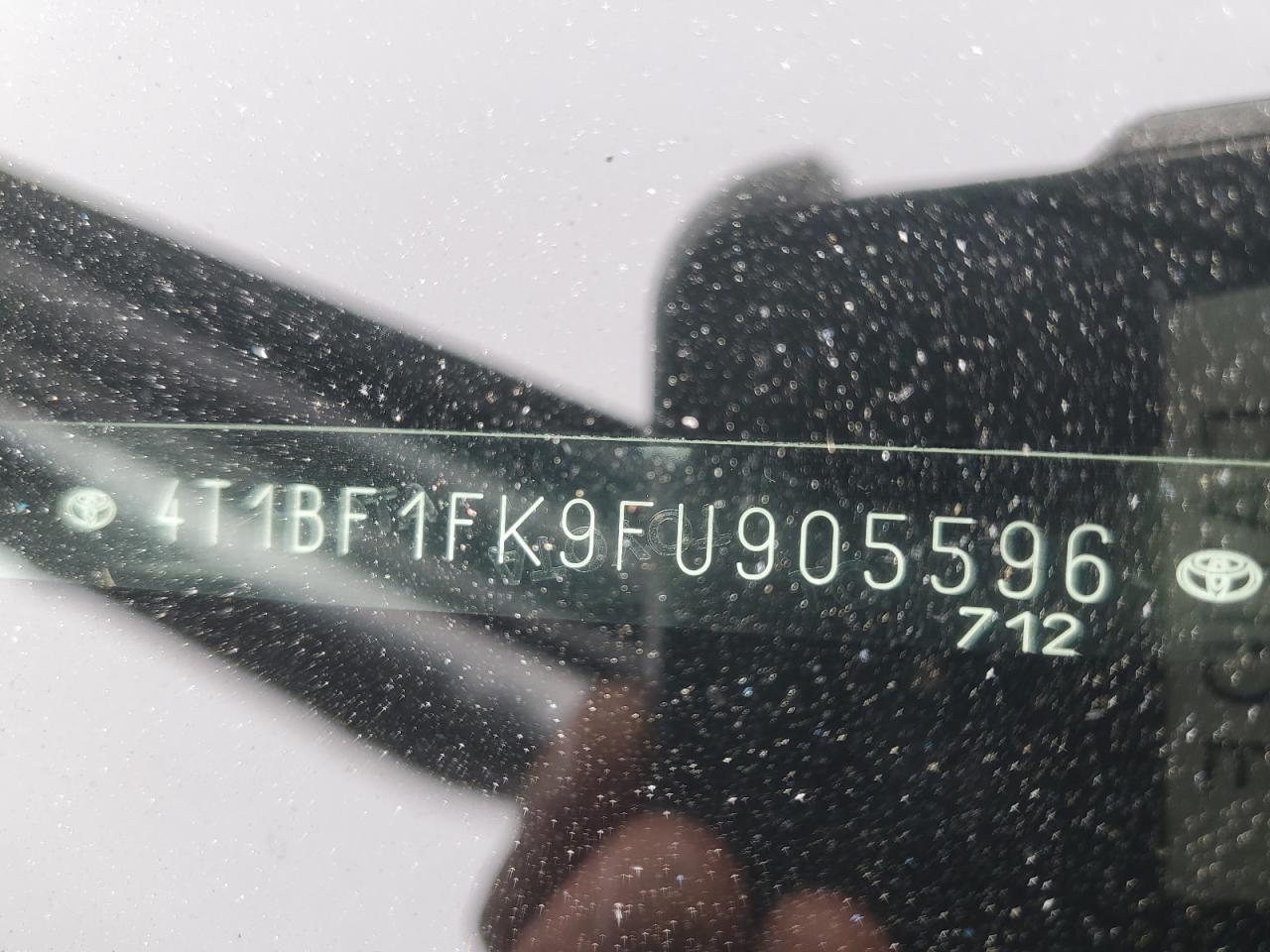 2015 Toyota Camry - Image 12