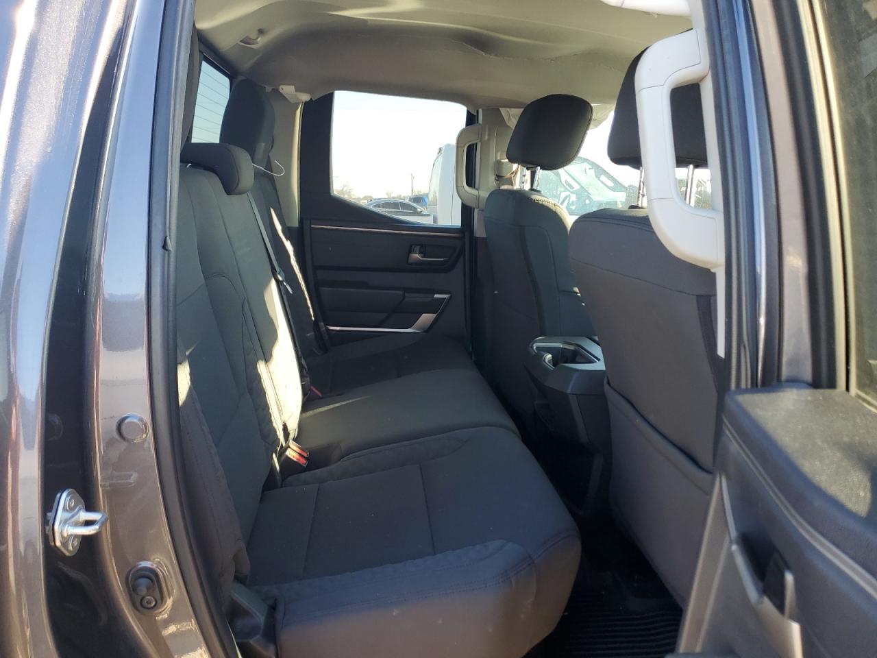 2022 Toyota Tundra - Image 10