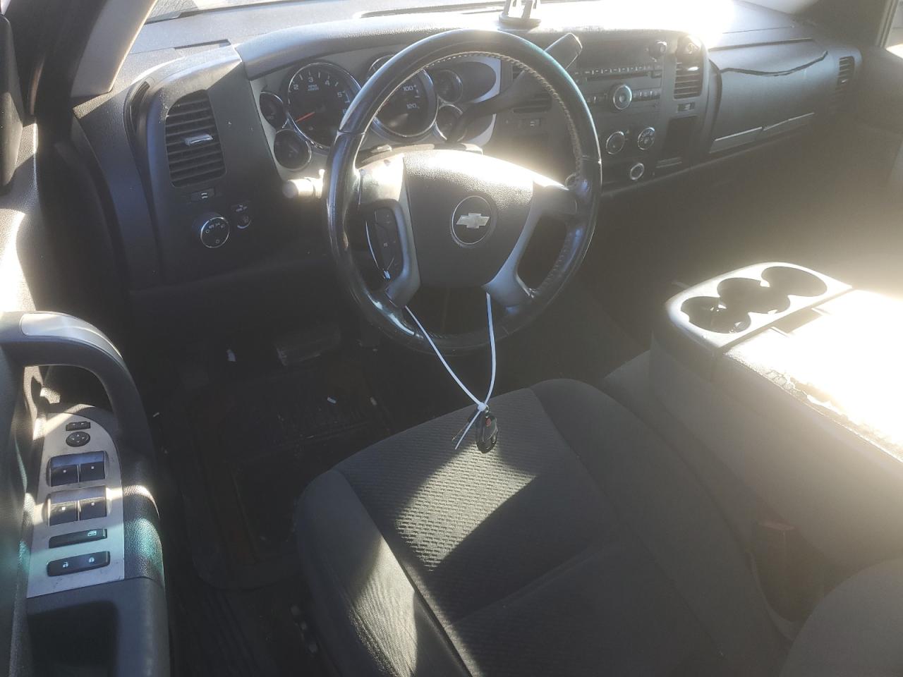 2008 Chevrolet Silverado - Image 8