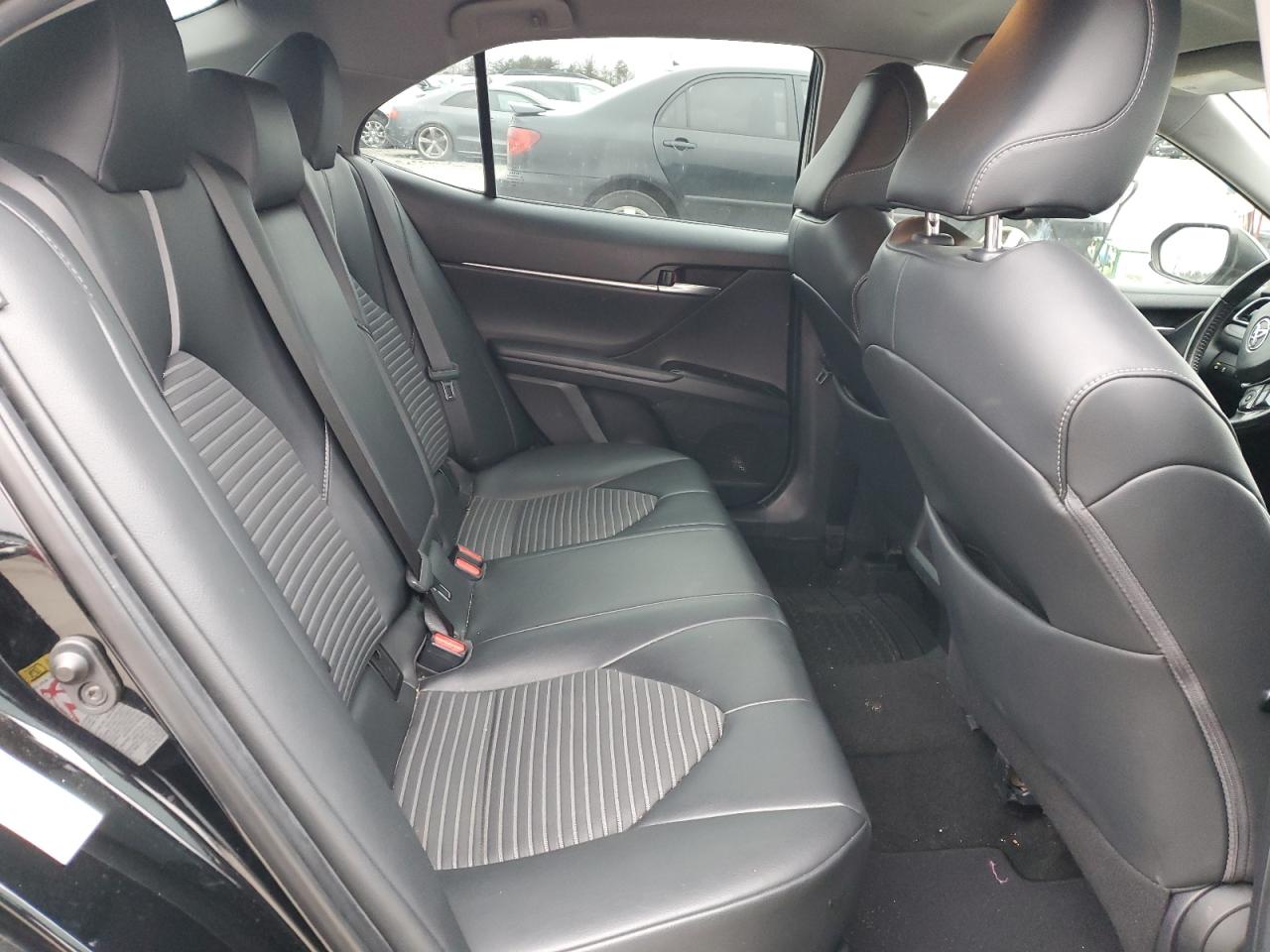 2019 Toyota Camry - Image 10