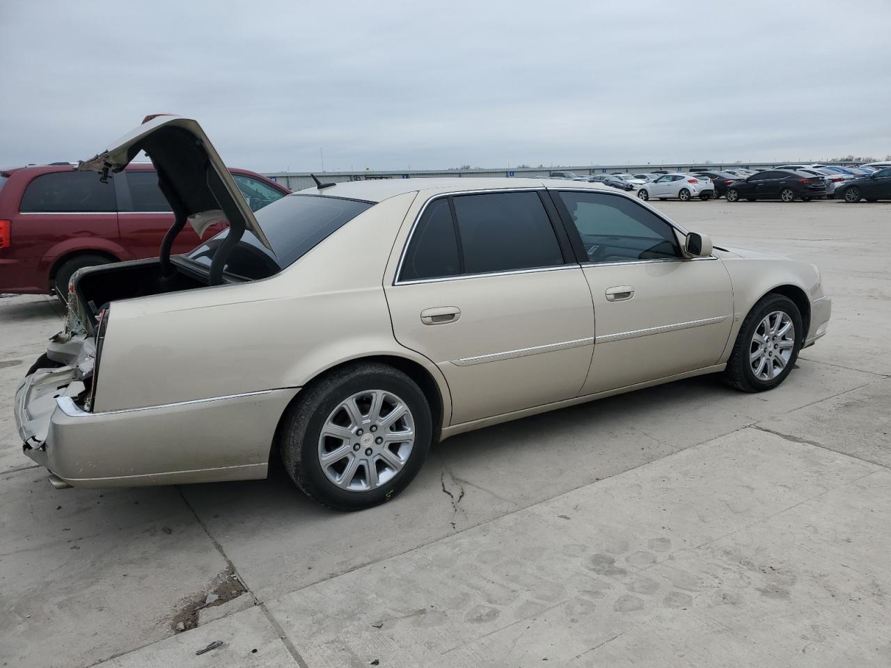 2008 Cadillac DTS - Image 3