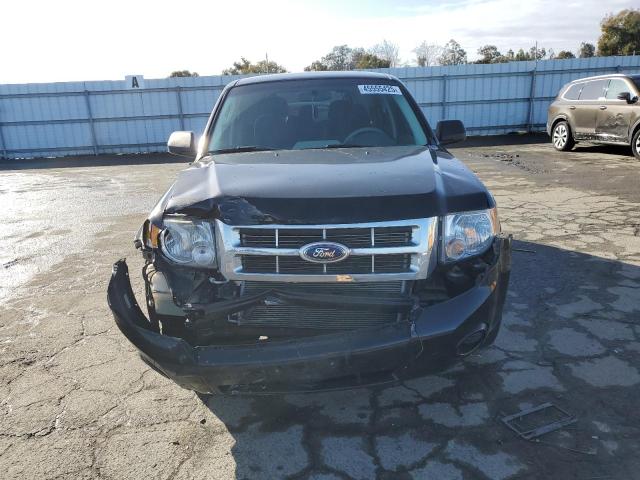  FORD ESCAPE 2012 Черный