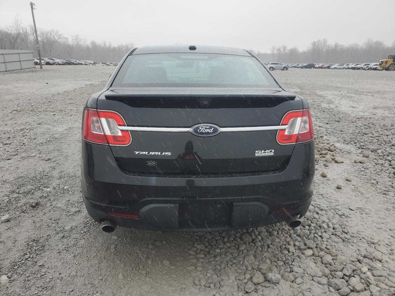 2010 Ford Taurus - Image 6