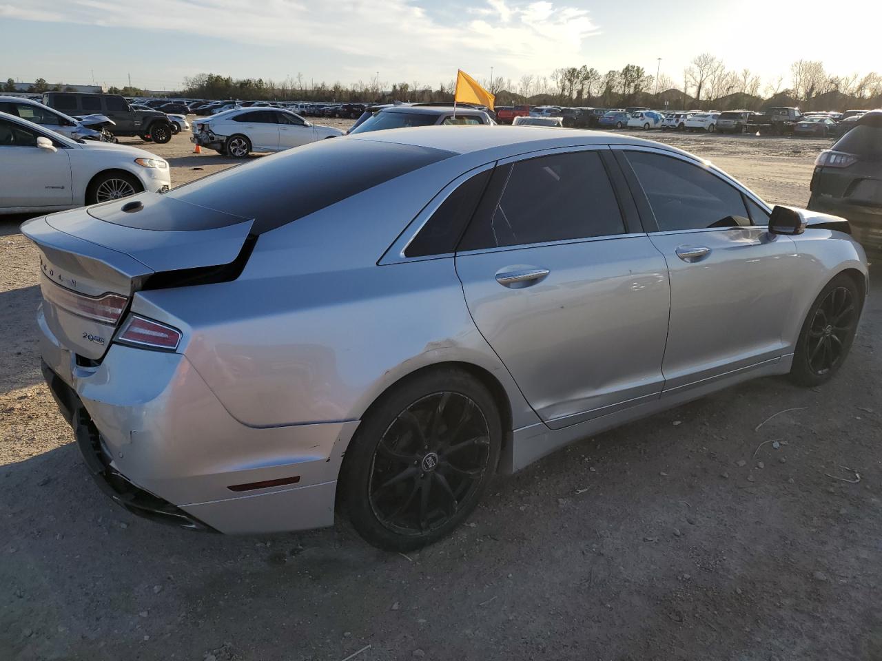2015 Lincoln MKZ - Image 3