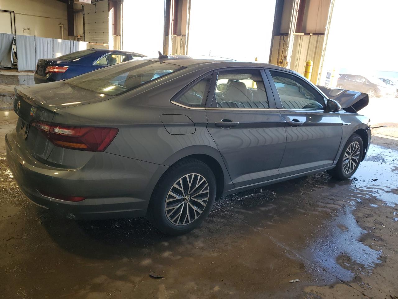 2019 Volkswagen Jetta - Image 3