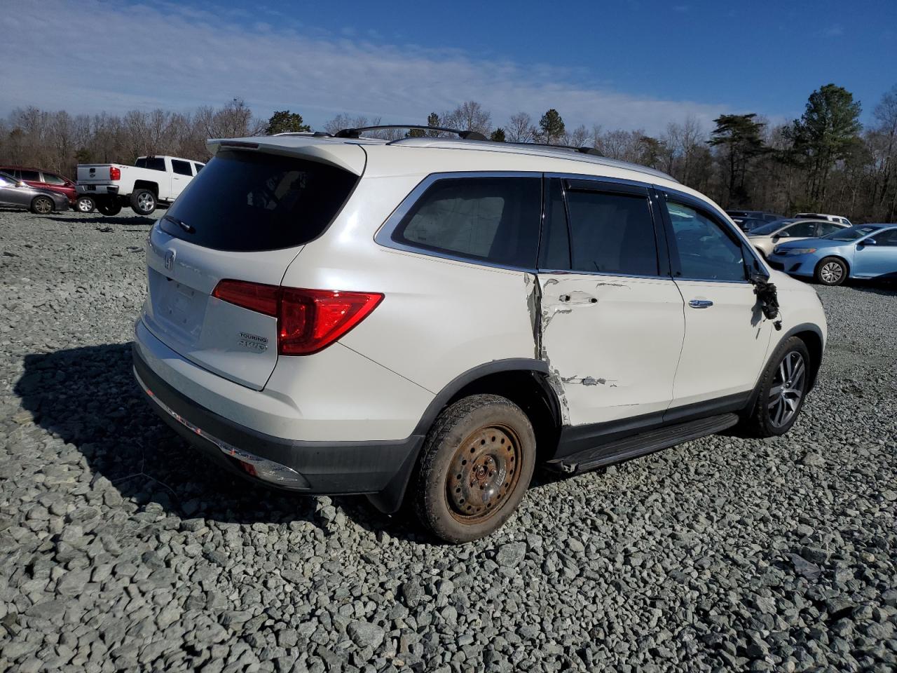 2017 Honda Pilot - Image 3