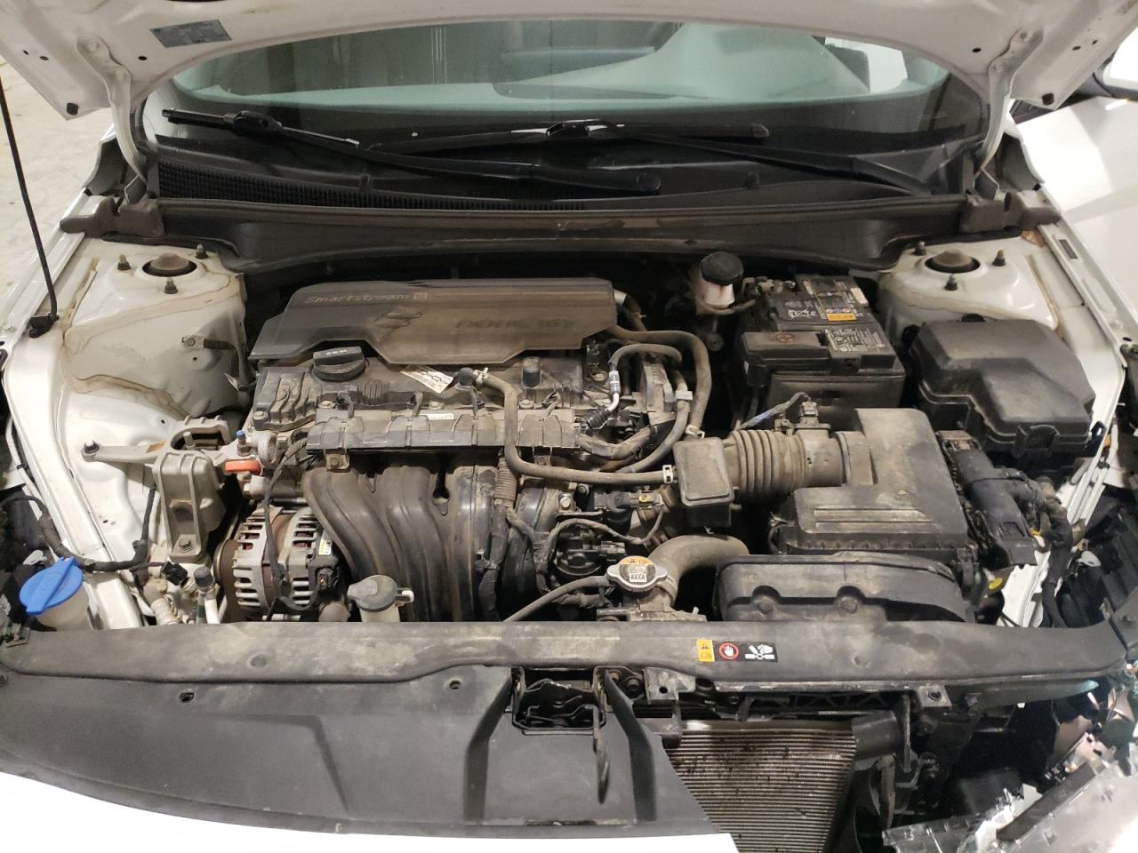 2021 Hyundai Elantra - Image 11