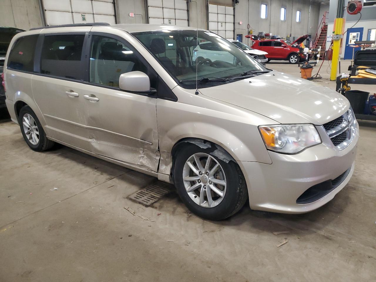 2014 Dodge Caravan - Image 4
