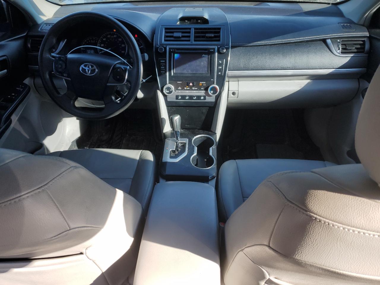 2012 Toyota Camry - Image 8