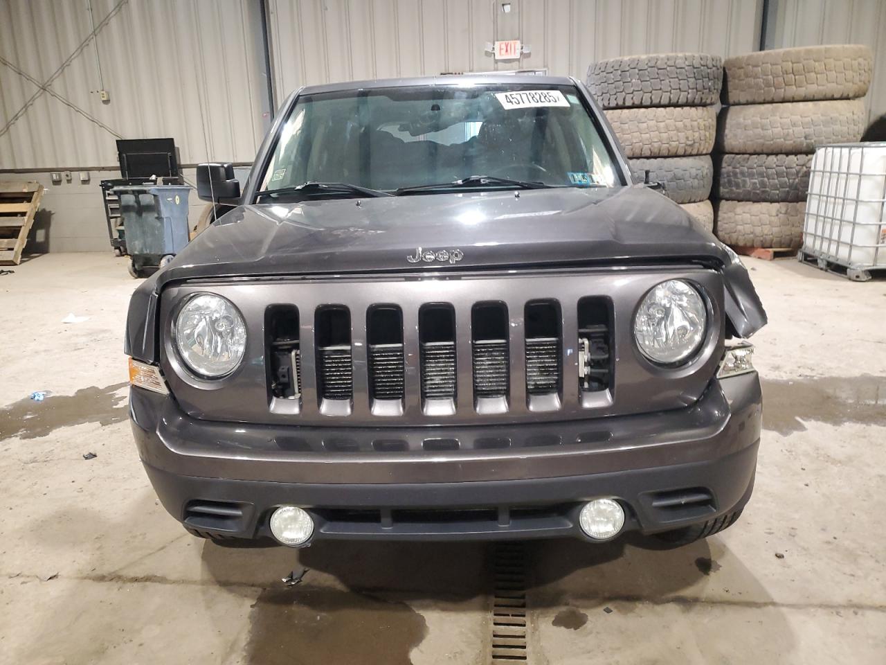 2015 Jeep Liberty (Patriot) - Image 5