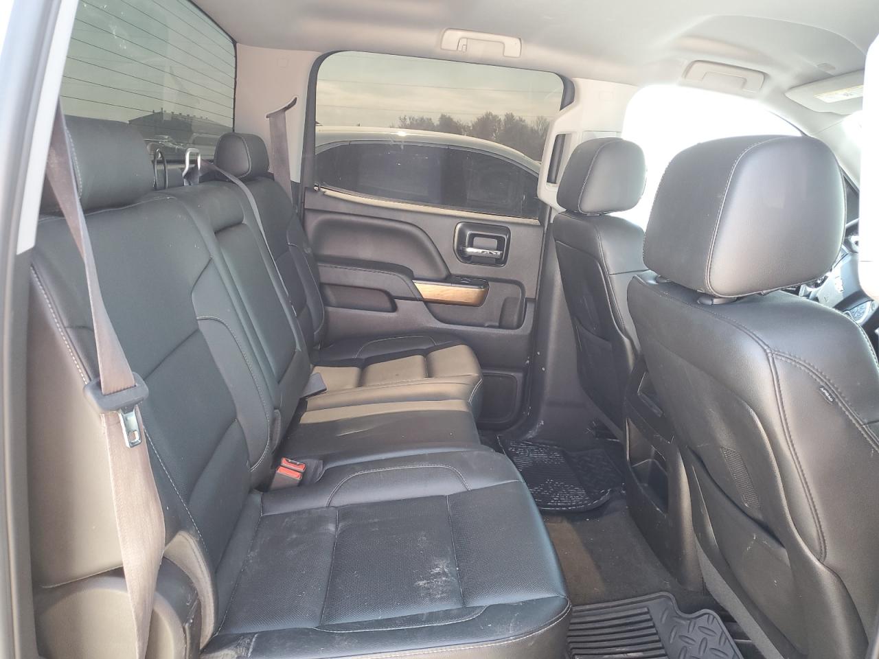 2014 Chevrolet Silverado - Image 10